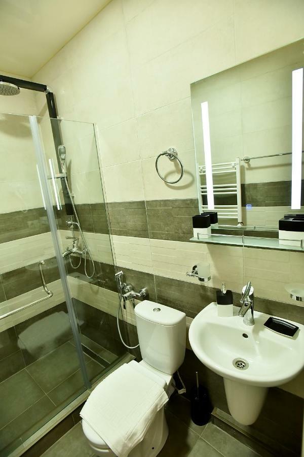 Отель Vere Tower Тбилиси Экстерьер фото